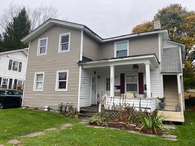 Foto principal - 804 Prendergast Ave