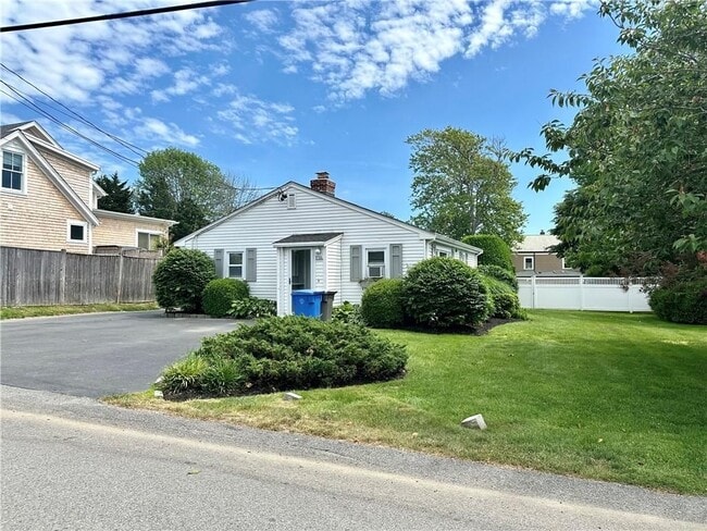 Building Photo - 101 Briarwood Ave