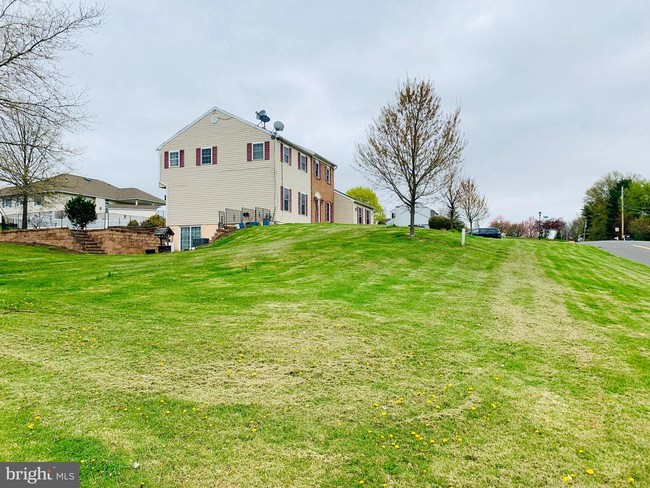 Building Photo - 2871 New Hanover Square Rd