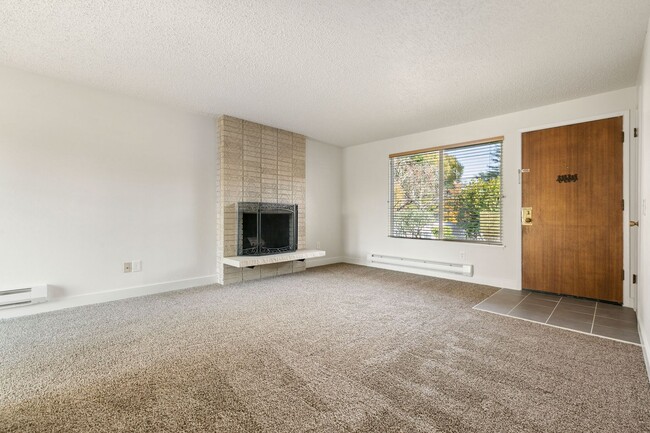 Building Photo - 3Bd/1Ba Seattle House