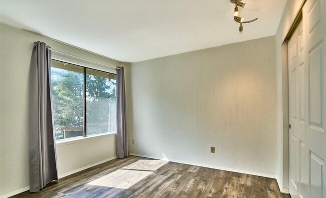 Foto del edificio - 15212 Sunwood Blvd