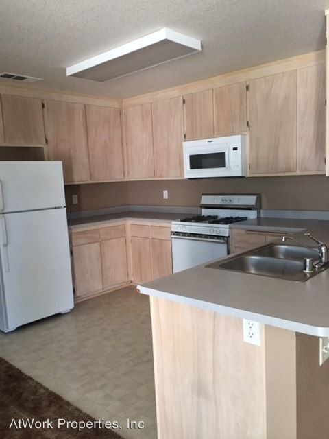 Building Photo - 4575 Lynbrook Loop