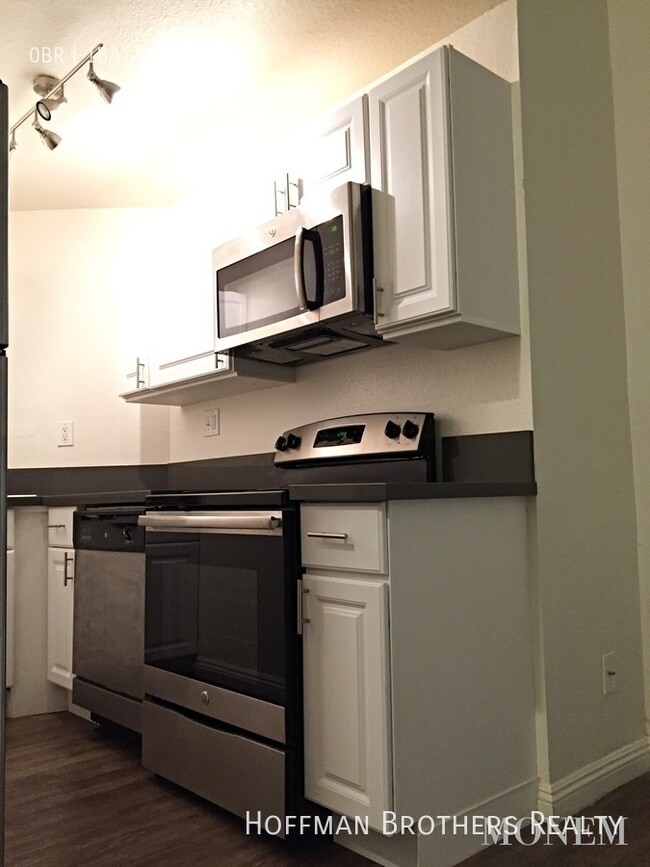 Foto del edificio - 4124 N Eagle Rock Blvd