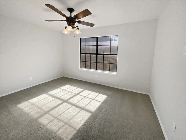 Foto del edificio - 4421 Ballinger Dr
