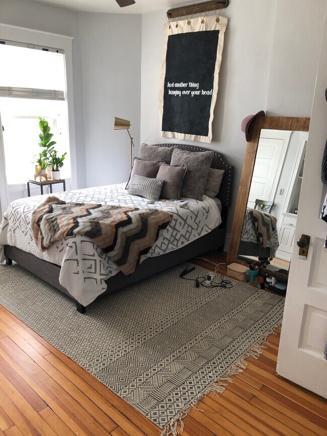 Photo - 643 Fort Wayne Ave Apartments