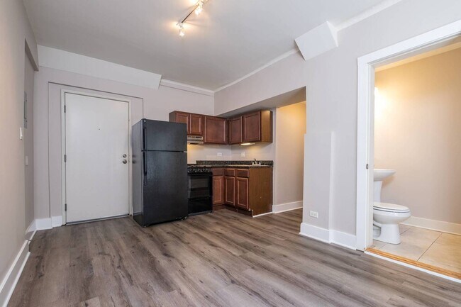 Building Photo - 4706 N Beacon St