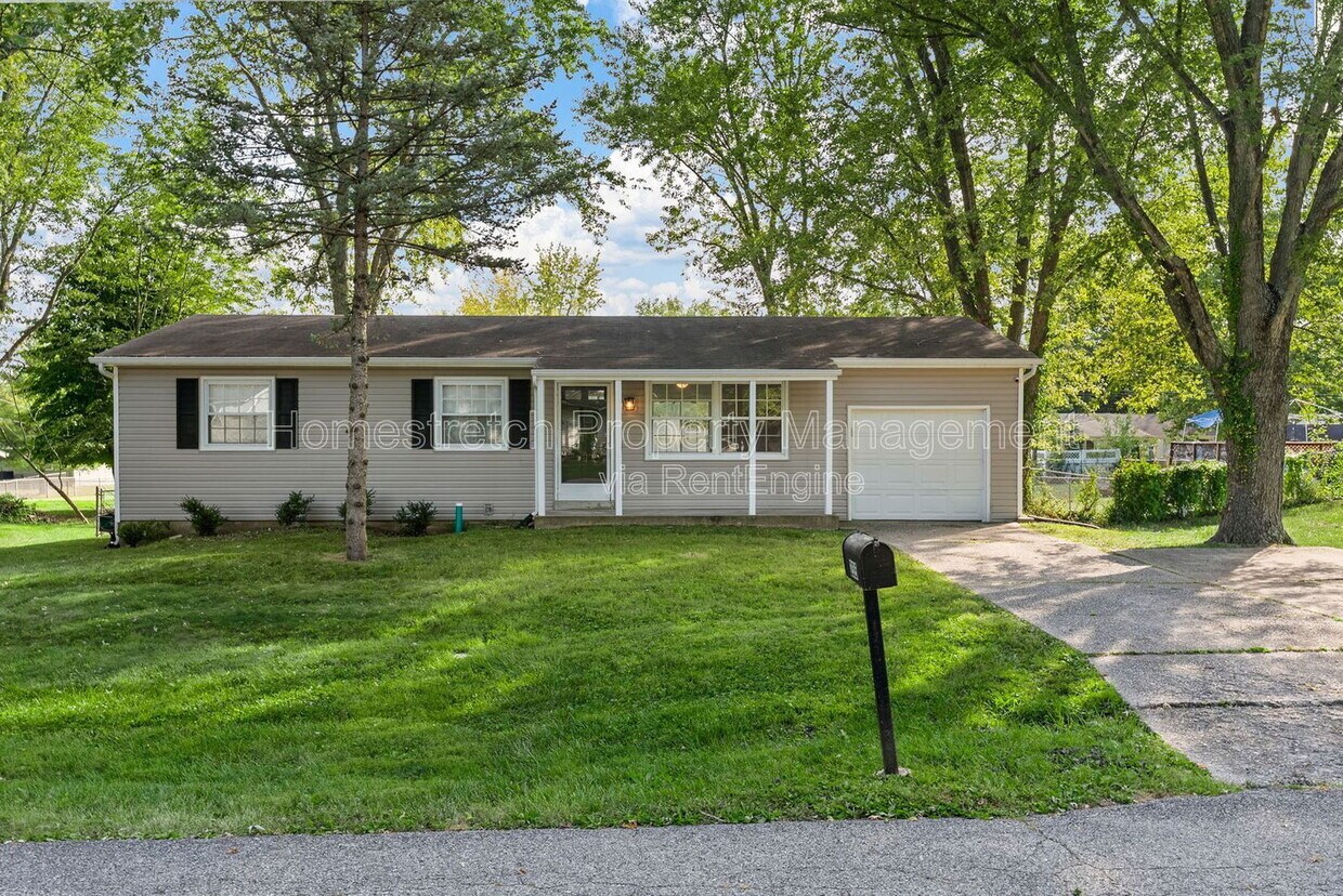 Foto principal - 235 Midland Dr