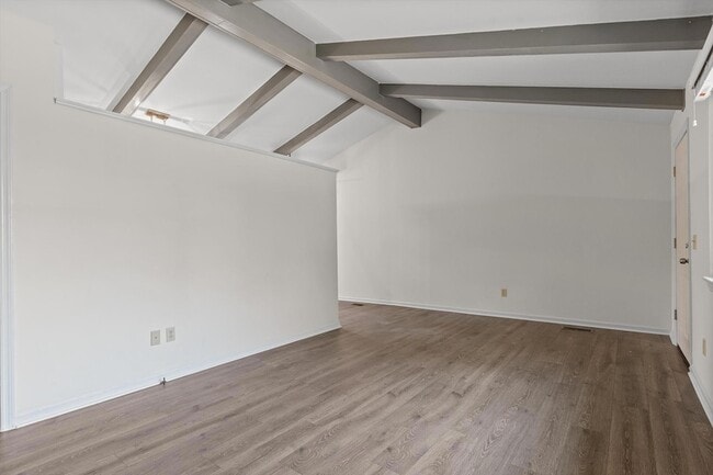Building Photo - 3600 Gleason Dr