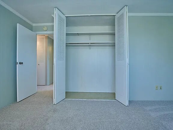 Foto principal - 1227 Van Voorhis Rd