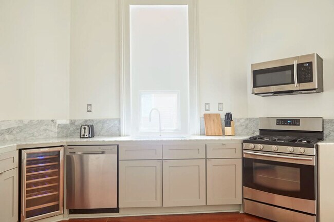 Foto del edificio - 2317 N Rampart St