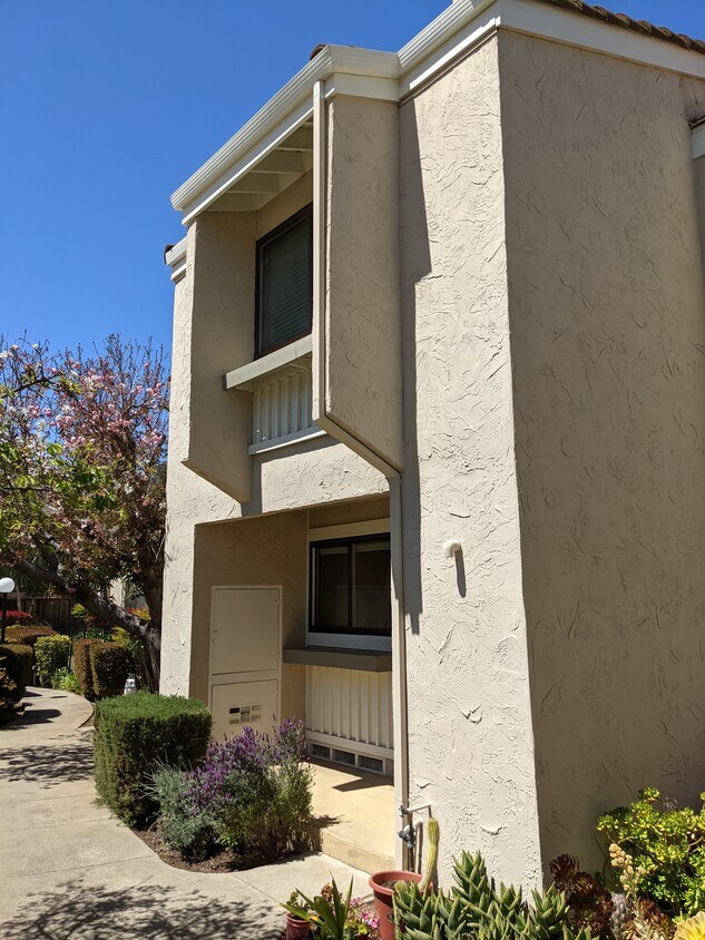 260 W Dunne Ave, Hill, CA 95037 Townhome Rentals in