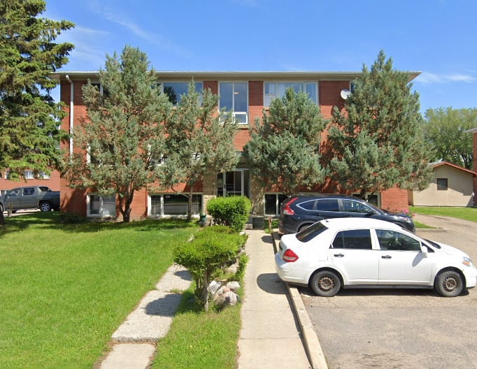 Building Photo - 2816 Parliament Ave