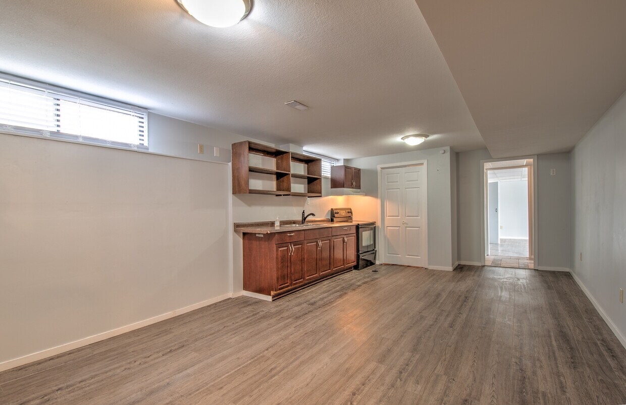 Photo principale - 7421 Tronson Rd