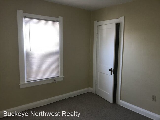 Building Photo - 3 br, 1 bath House - 815 Woodward Ave