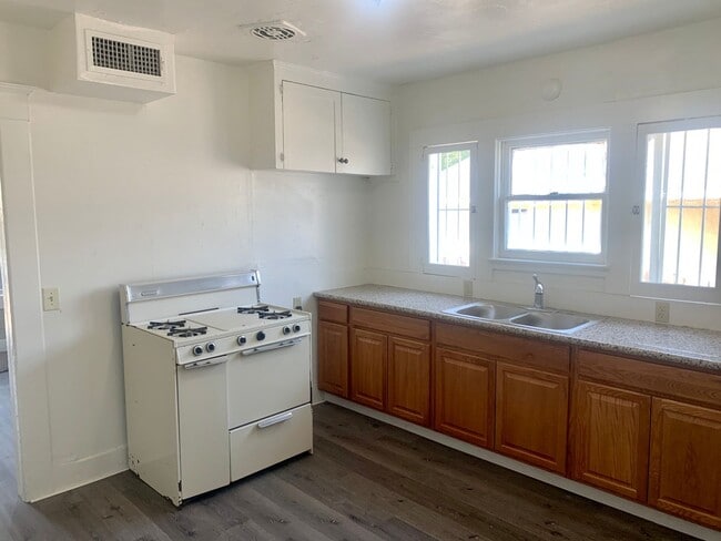 Foto del edificio - Remodeled 3/1