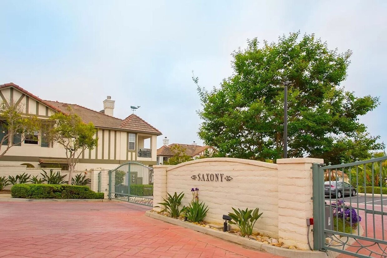 Foto principal - Encinitas Gem: Stunning 2 Bed 2.5 Bath Tow...