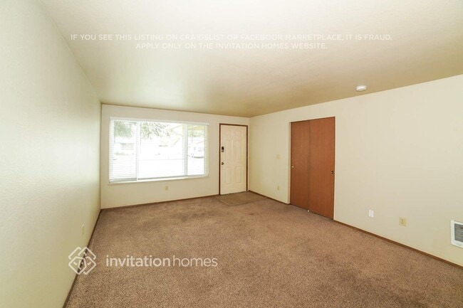 Building Photo - 15605 120th Ave E