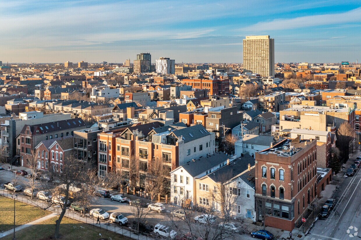 Aerial Photo - 1410-1412 W Chestnut St