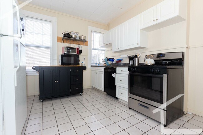 Foto del edificio - AWESOME 5 bed 3 bath in Brighton....