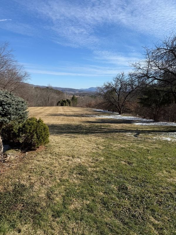 Foto del edificio - 2509 Skiparee Rd