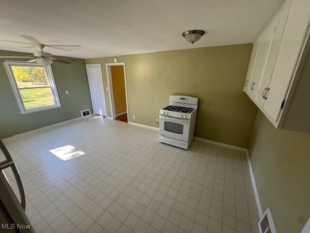 Foto del edificio - 2590 River Rd