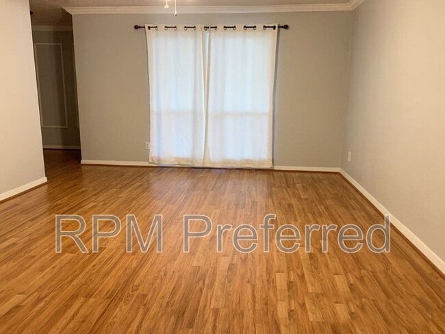 Foto del edificio - 402 S Avenue C