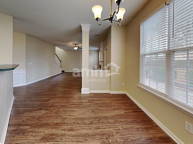 Foto del edificio - 145 Sandy Ln