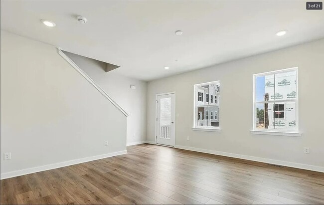 Foto del edificio - 5 E Front St