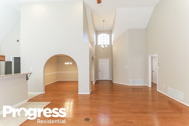 Building Photo - 5601 Hidden Pointe Dr