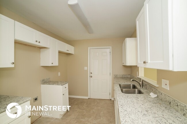 Building Photo - 2177 Toccoa Dr