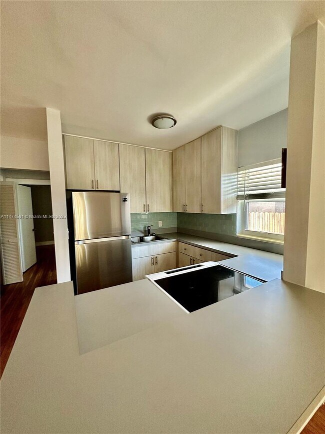 Foto del edificio - 1155 NE 111th St