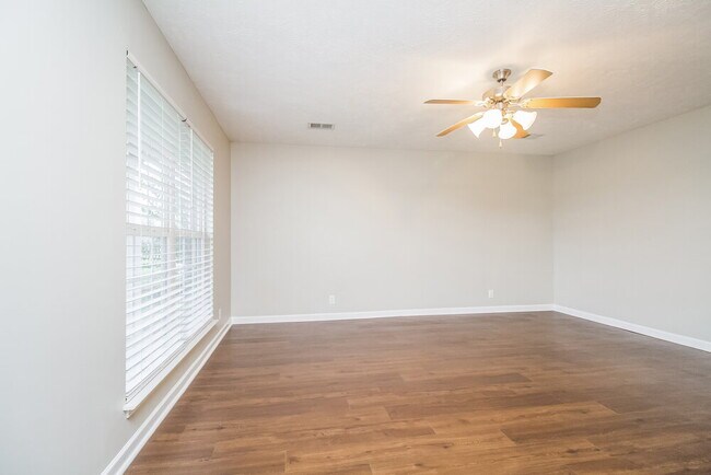 Building Photo - 3746 Maya Dr