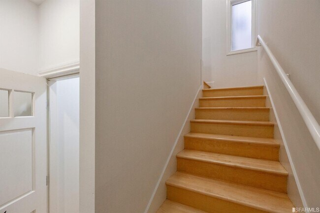 Foto del edificio - 565 33rd Ave