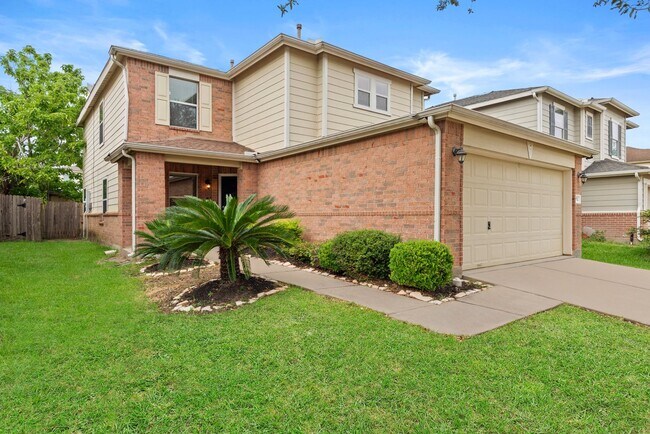 Building Photo - Spacious 5-Bedroom Rental with Modern Appl...
