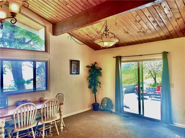 Foto del edificio - 30322 Live Oak Dr
