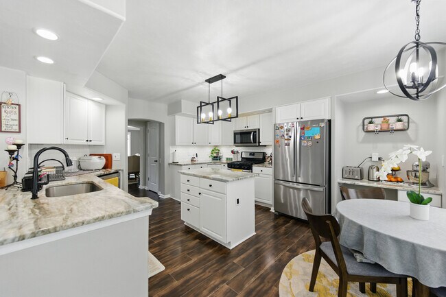 Building Photo - 2641 Springhaven Dr