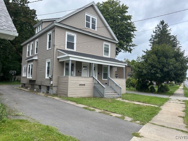 Building Photo - 356 Valley Dr