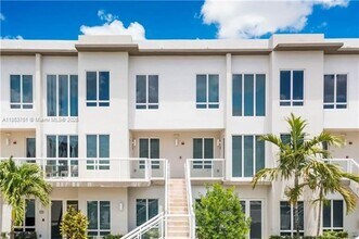 Building Photo - 6415 NW 102nd Path