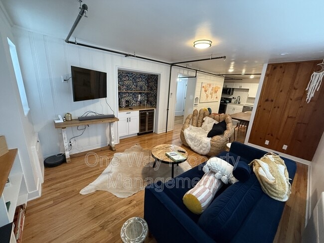 Foto del edificio - 1010 8th St