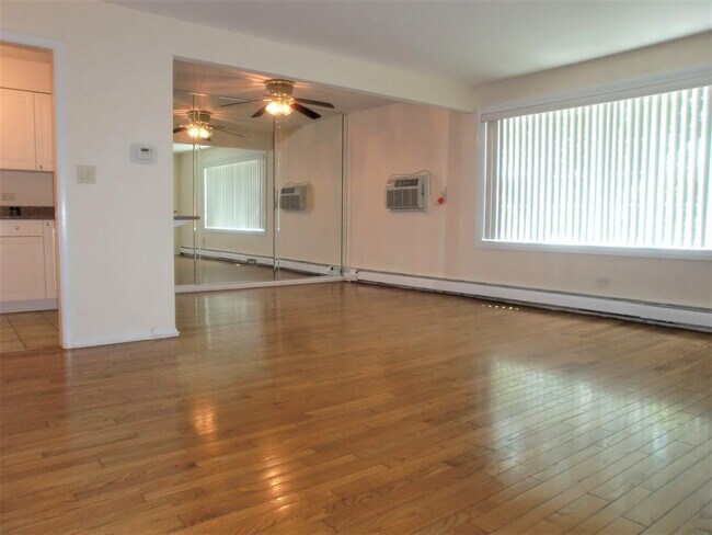 Foto del edificio - 510 W Eastman St