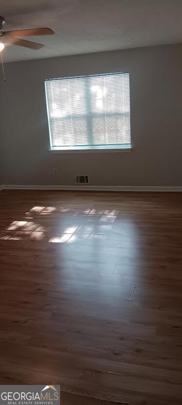 Foto del edificio - 5691 Waterford Ct