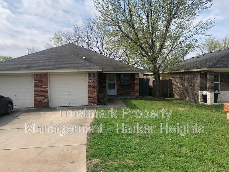 Foto principal - 932 Maplewood Dr