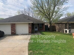 Building Photo - 932 Maplewood Dr
