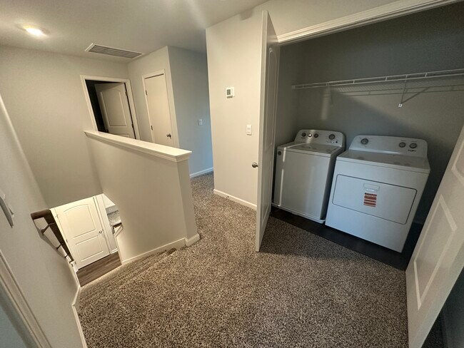 Foto del edificio - 21422 Scuttle St