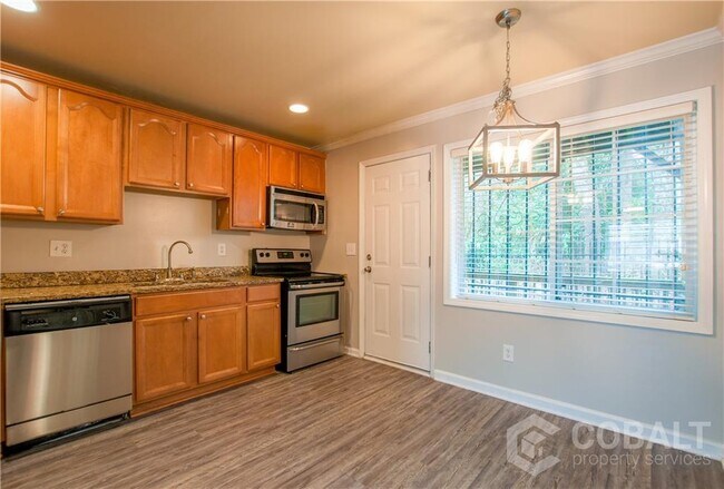 Foto del edificio - 2145 Bolton Dr NW