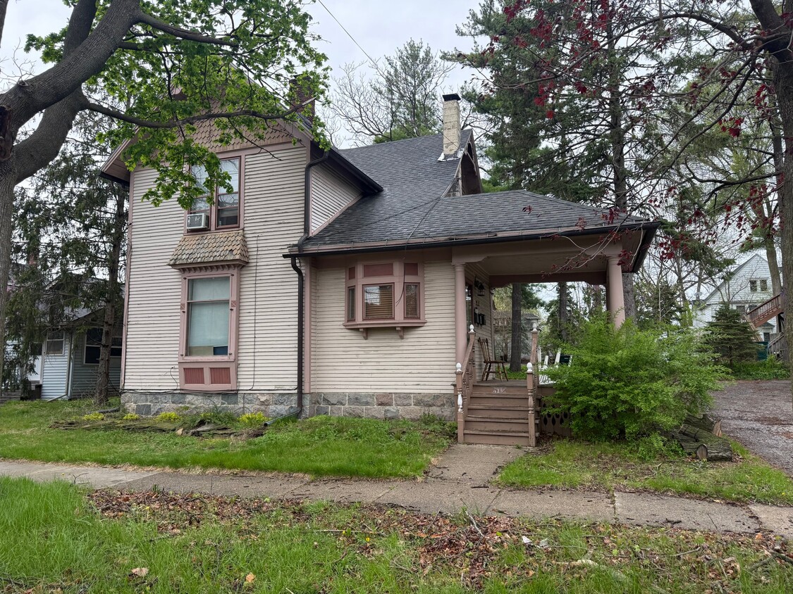 Photo - 512 W Ionia St (Lansing, MI)