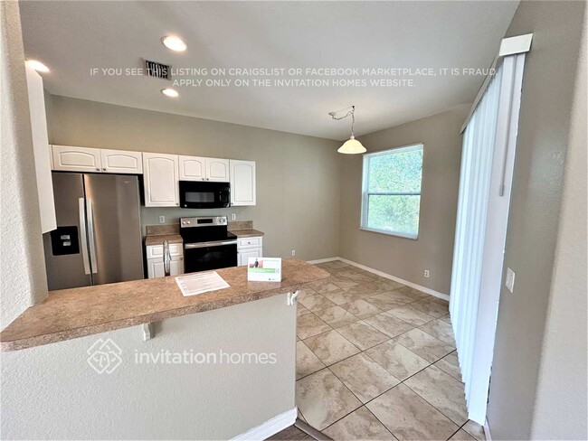 Building Photo - 4459 Cinderella Cir