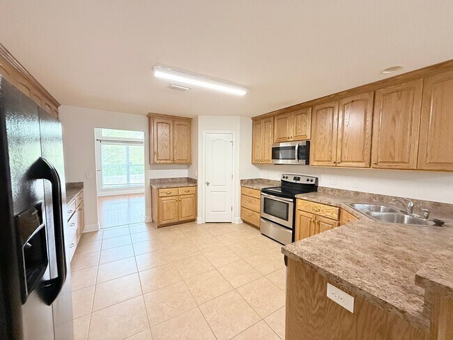 Foto del edificio - Custom-Built 3-Bedroom Home