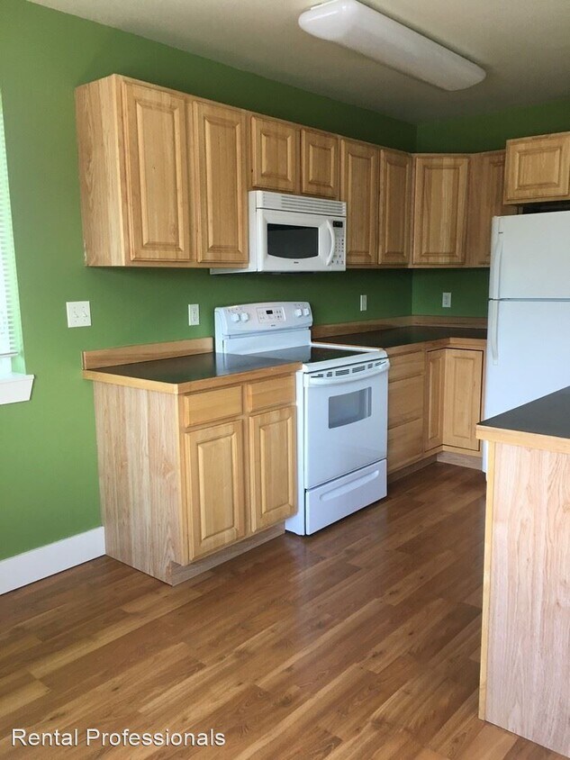 Primary Photo - 2 br, 1 bath House - 2101 W. Durston, #8