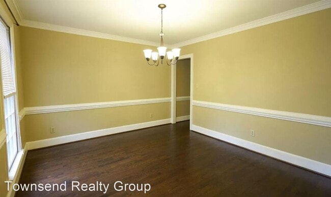 Building Photo - 11200 Sir Francis Drake Dr